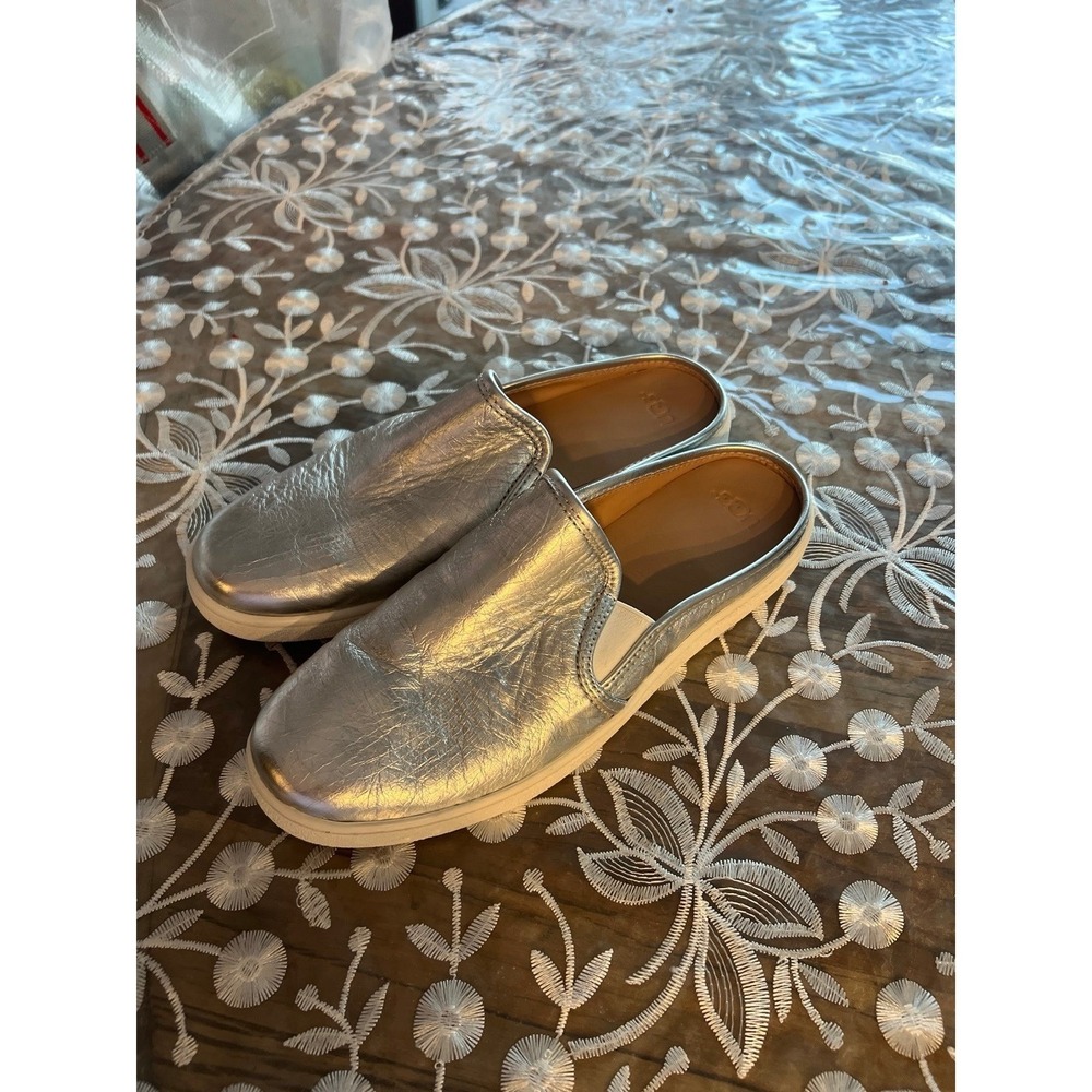 UGG Luci metallic leather mule slip-ons in silver‎ women's 10